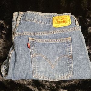 Levi jeans